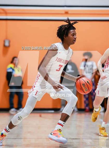 Thumbnail 1 in Taft vs Bishop Montgomery (So Cal Christmas Classic) photogallery.