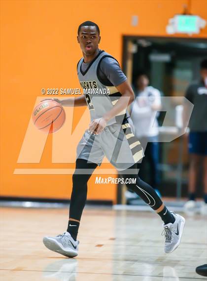 Thumbnail 1 in Taft vs Bishop Montgomery (So Cal Christmas Classic) photogallery.