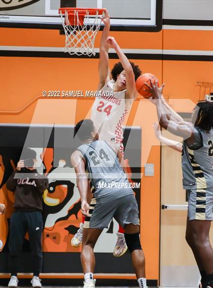 Thumbnail 1 in Taft vs Bishop Montgomery (So Cal Christmas Classic) photogallery.