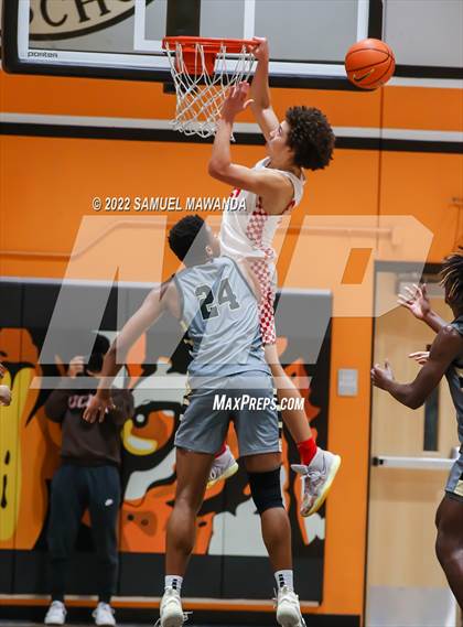 Thumbnail 2 in Taft vs Bishop Montgomery (So Cal Christmas Classic) photogallery.