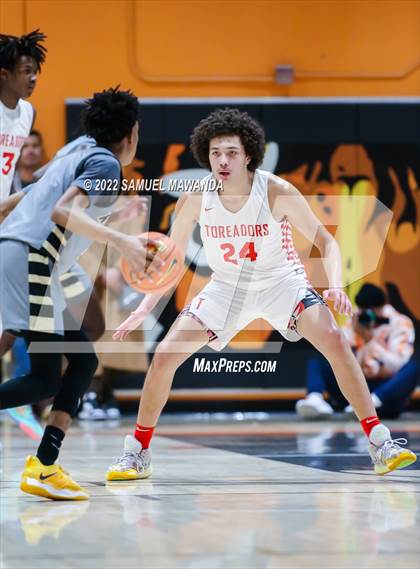 Thumbnail 1 in Taft vs Bishop Montgomery (So Cal Christmas Classic) photogallery.