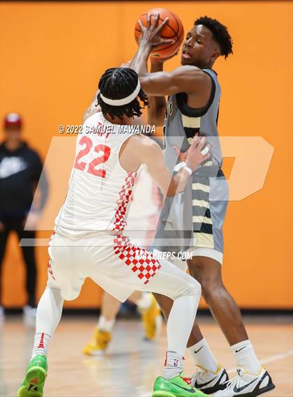 Thumbnail 1 in Taft vs Bishop Montgomery (So Cal Christmas Classic) photogallery.