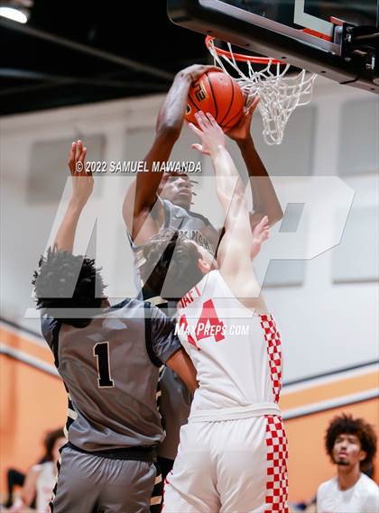 Thumbnail 3 in Taft vs Bishop Montgomery (So Cal Christmas Classic) photogallery.