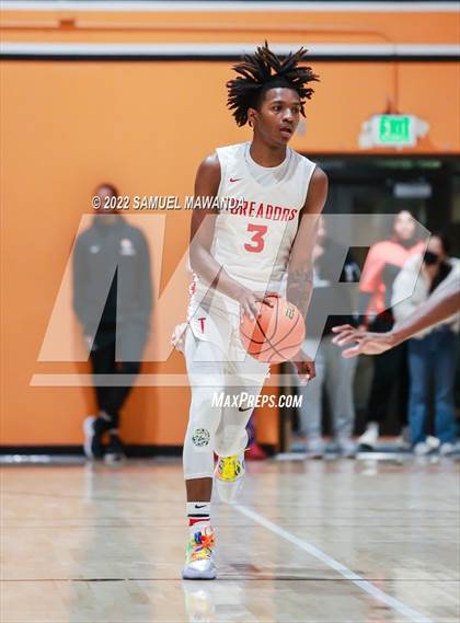 Thumbnail 2 in Taft vs Bishop Montgomery (So Cal Christmas Classic) photogallery.