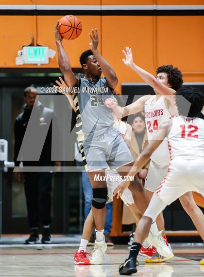 Thumbnail 3 in Taft vs Bishop Montgomery (So Cal Christmas Classic) photogallery.