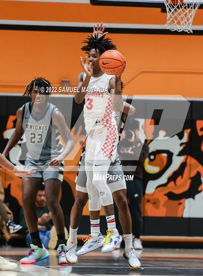 Thumbnail 1 in Taft vs Bishop Montgomery (So Cal Christmas Classic) photogallery.