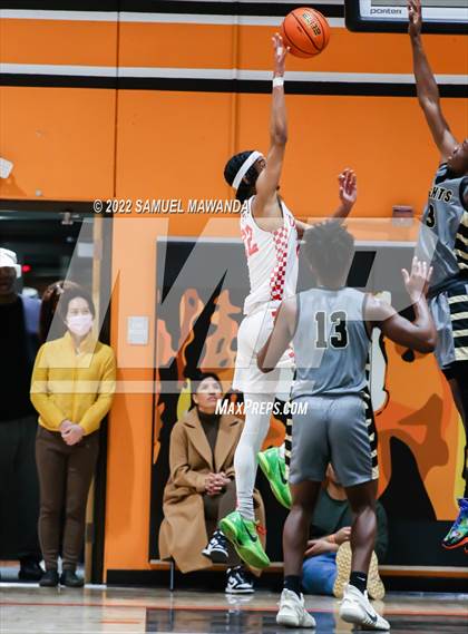 Thumbnail 3 in Taft vs Bishop Montgomery (So Cal Christmas Classic) photogallery.