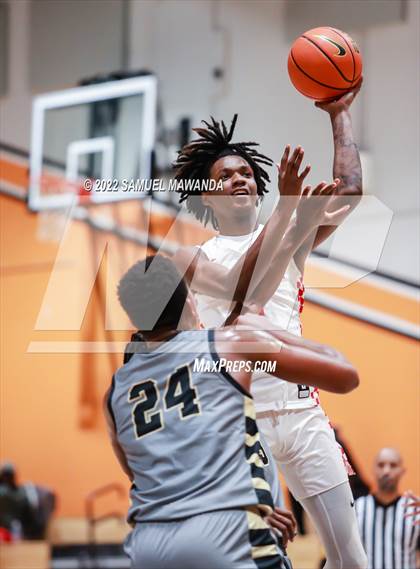 Thumbnail 2 in Taft vs Bishop Montgomery (So Cal Christmas Classic) photogallery.