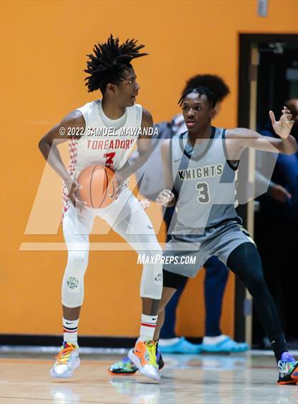 Thumbnail 1 in Taft vs Bishop Montgomery (So Cal Christmas Classic) photogallery.