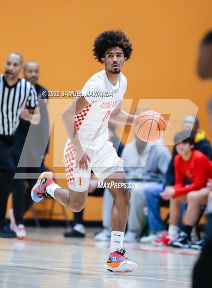 Thumbnail 3 in Taft vs Bishop Montgomery (So Cal Christmas Classic) photogallery.