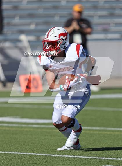 Thumbnail 3 in Heights vs. Memorial (UIL 6A D2 Bi-District Playoff) photogallery.