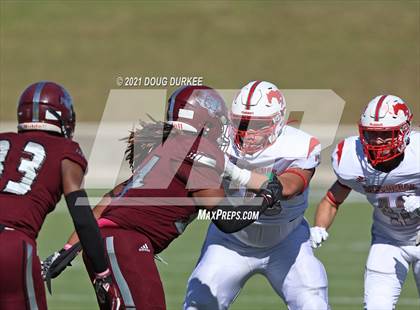 Thumbnail 3 in Heights vs. Memorial (UIL 6A D2 Bi-District Playoff) photogallery.