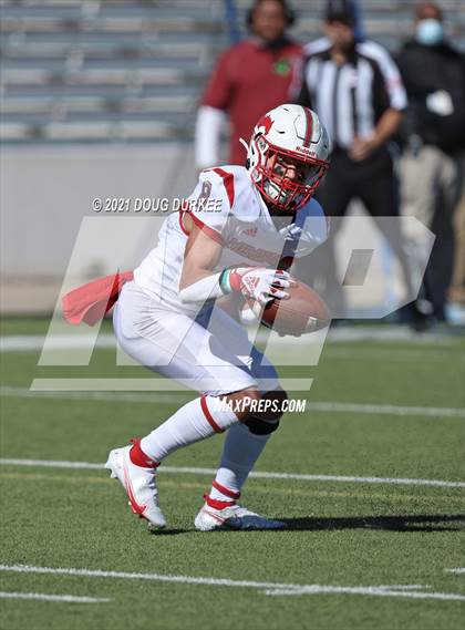 Thumbnail 2 in Heights vs. Memorial (UIL 6A D2 Bi-District Playoff) photogallery.