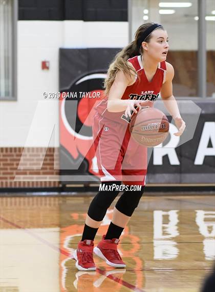 Thumbnail 1 in Goldthwaite vs. Electra (UIL 2A Bi-District Playoff) photogallery.