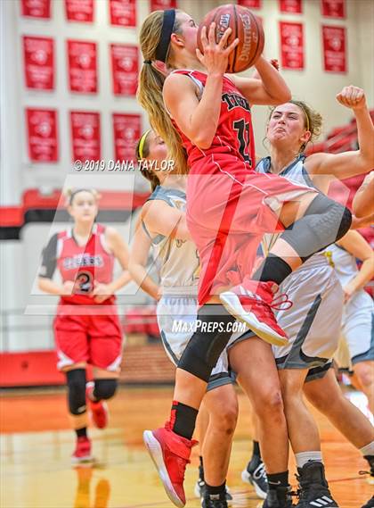 Thumbnail 1 in Goldthwaite vs. Electra (UIL 2A Bi-District Playoff) photogallery.