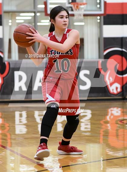 Thumbnail 2 in Goldthwaite vs. Electra (UIL 2A Bi-District Playoff) photogallery.
