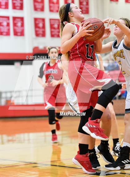 Thumbnail 2 in Goldthwaite vs. Electra (UIL 2A Bi-District Playoff) photogallery.