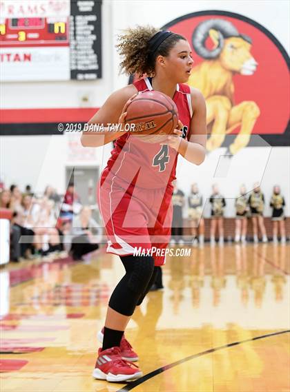 Thumbnail 3 in Goldthwaite vs. Electra (UIL 2A Bi-District Playoff) photogallery.