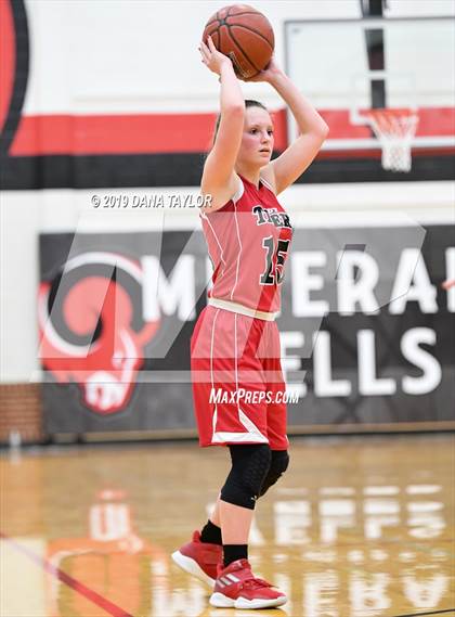 Thumbnail 3 in Goldthwaite vs. Electra (UIL 2A Bi-District Playoff) photogallery.