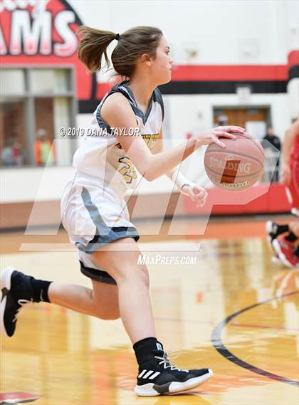 Thumbnail 1 in Goldthwaite vs. Electra (UIL 2A Bi-District Playoff) photogallery.