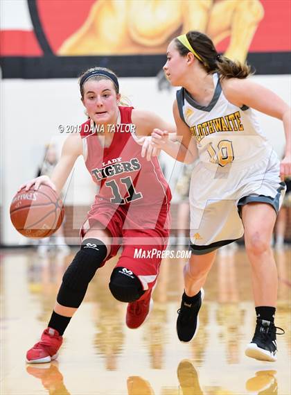 Thumbnail 2 in Goldthwaite vs. Electra (UIL 2A Bi-District Playoff) photogallery.