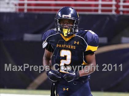 Thumbnail 1 in O'Fallon vs. Belleville West (Great American Football Classic) photogallery.