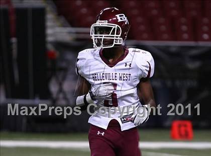 Thumbnail 3 in O'Fallon vs. Belleville West (Great American Football Classic) photogallery.