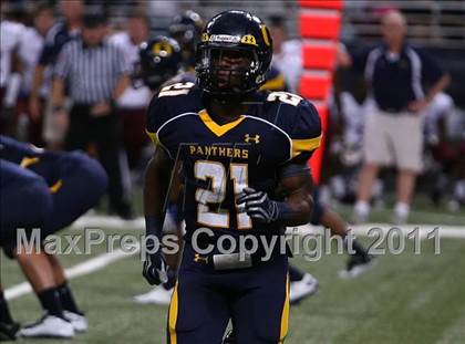 Thumbnail 1 in O'Fallon vs. Belleville West (Great American Football Classic) photogallery.