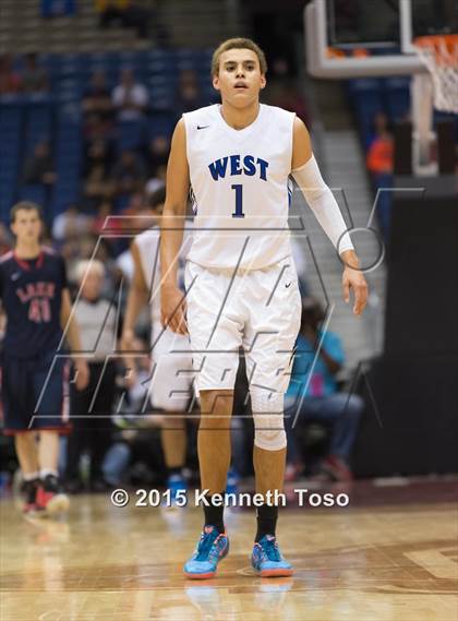 Thumbnail 3 in Clear Lake vs. Plano West (UIL 6A Final) photogallery.