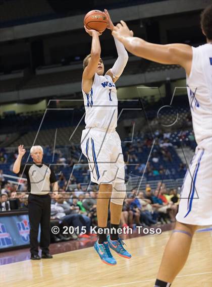 Thumbnail 2 in Clear Lake vs. Plano West (UIL 6A Final) photogallery.