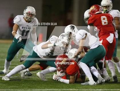 Thumbnail 3 in Cathedral Catholic vs. Helix (CIF SDS Open Division Final) photogallery.