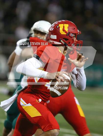 Thumbnail 3 in Cathedral Catholic vs. Helix (CIF SDS Open Division Final) photogallery.