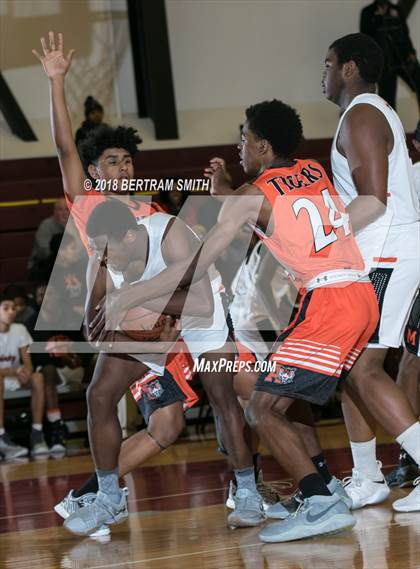 Thumbnail 3 in Amherst Central @ McKinley (MLK Classic) photogallery.