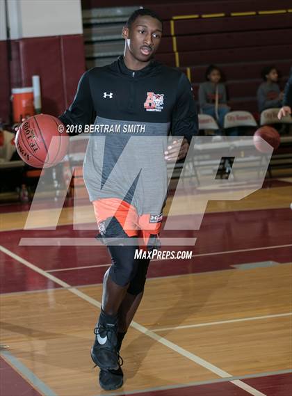Thumbnail 3 in Amherst Central @ McKinley (MLK Classic) photogallery.