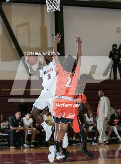 Thumbnail 3 in Amherst Central @ McKinley (MLK Classic) photogallery.