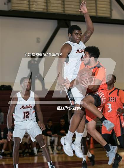 Thumbnail 3 in Amherst Central @ McKinley (MLK Classic) photogallery.