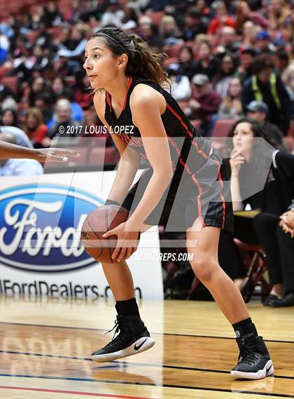 Thumbnail 2 in Harvard-Westlake vs. Long Beach Poly (CIF SS Open DIV Final) photogallery.