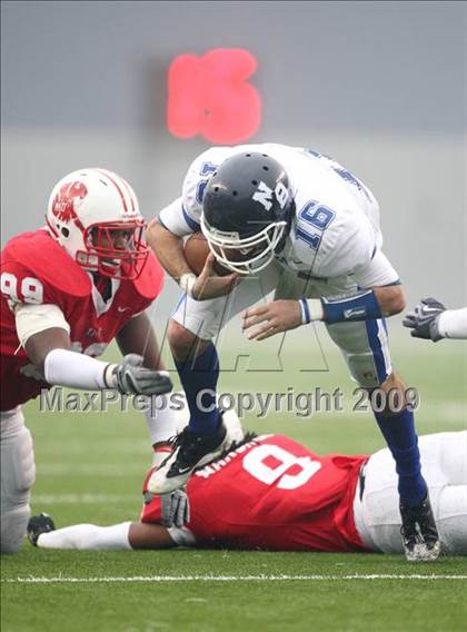 Thumbnail 2 in New Braunfels vs. Katy (Texas 5A D2 Semifinals) photogallery.