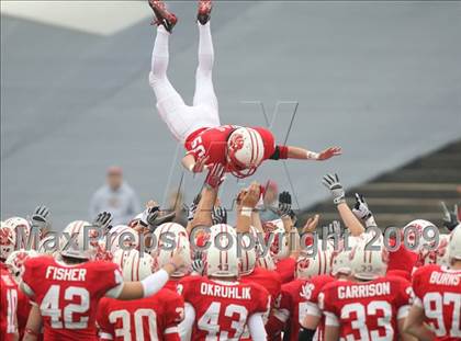 Thumbnail 3 in New Braunfels vs. Katy (Texas 5A D2 Semifinals) photogallery.