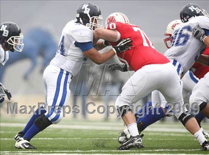 Thumbnail 3 in New Braunfels vs. Katy (Texas 5A D2 Semifinals) photogallery.