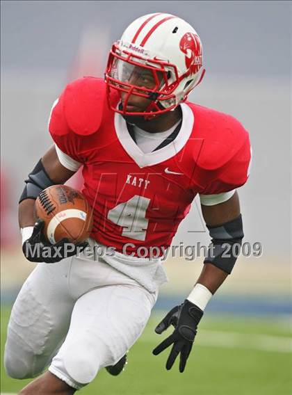 Thumbnail 2 in New Braunfels vs. Katy (Texas 5A D2 Semifinals) photogallery.