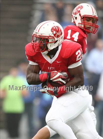 Thumbnail 2 in New Braunfels vs. Katy (Texas 5A D2 Semifinals) photogallery.