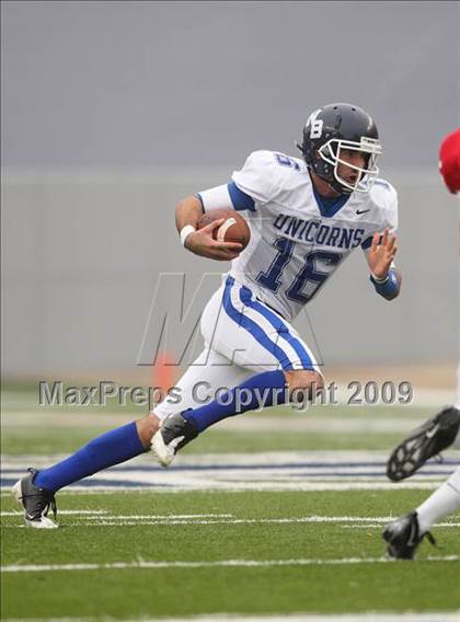 Thumbnail 2 in New Braunfels vs. Katy (Texas 5A D2 Semifinals) photogallery.