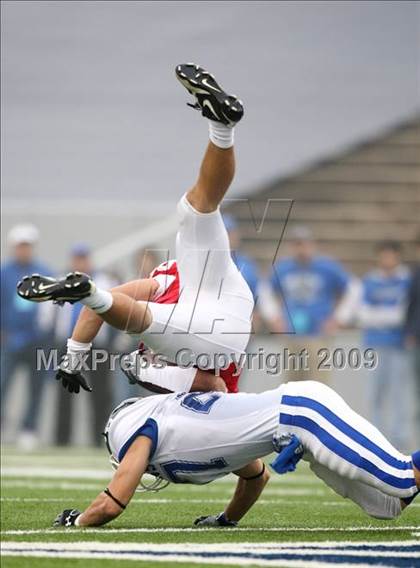 Thumbnail 1 in New Braunfels vs. Katy (Texas 5A D2 Semifinals) photogallery.