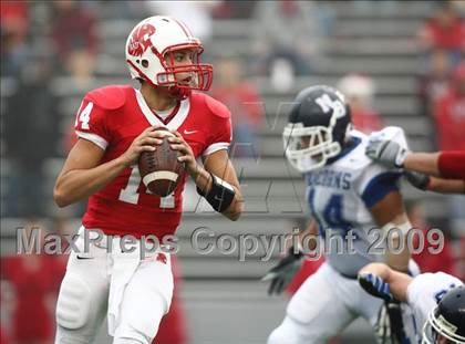 Thumbnail 3 in New Braunfels vs. Katy (Texas 5A D2 Semifinals) photogallery.