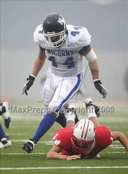 Thumbnail 3 in New Braunfels vs. Katy (Texas 5A D2 Semifinals) photogallery.