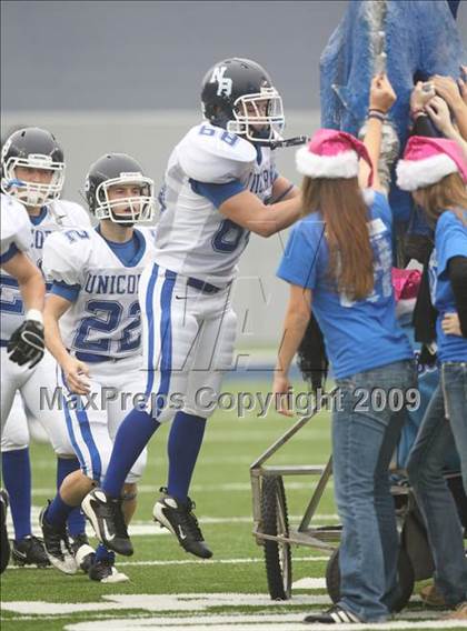 Thumbnail 3 in New Braunfels vs. Katy (Texas 5A D2 Semifinals) photogallery.