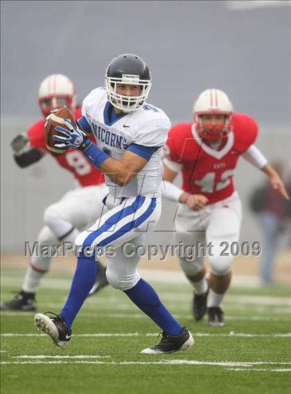 Thumbnail 2 in New Braunfels vs. Katy (Texas 5A D2 Semifinals) photogallery.