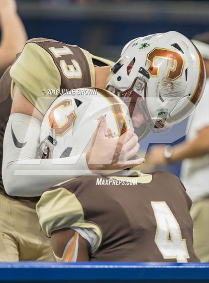Thumbnail 2 in Fort Wayne Bishop Dwenger vs Evansville Central (IHSAA 4A Final) photogallery.