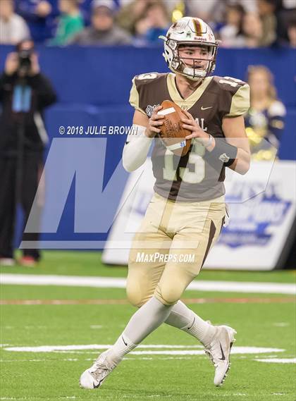 Thumbnail 2 in Fort Wayne Bishop Dwenger vs Evansville Central (IHSAA 4A Final) photogallery.